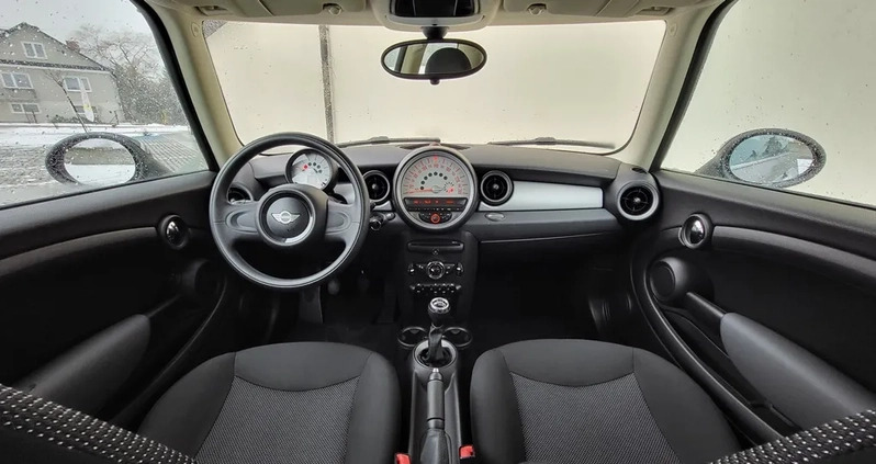 MINI Cooper cena 28900 przebieg: 129000, rok produkcji 2011 z Rakoniewice małe 436